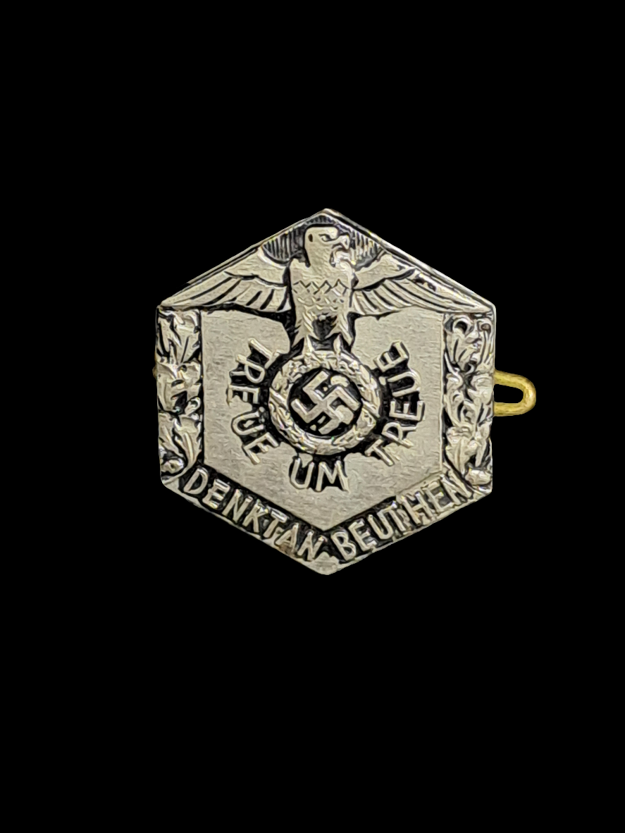 3. Kingdom. Loyalty badge.