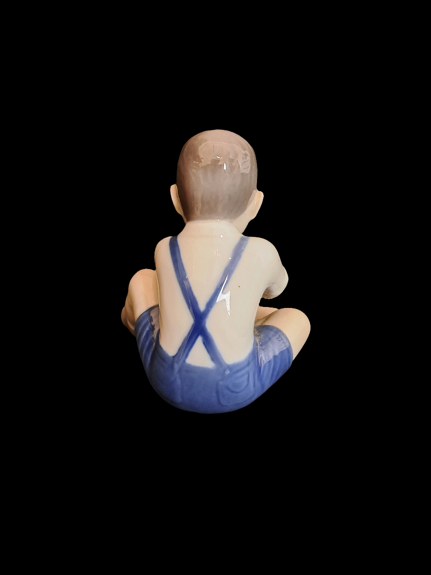 Bing & Groendahl - Boy Playing/Dreng som leger B&G