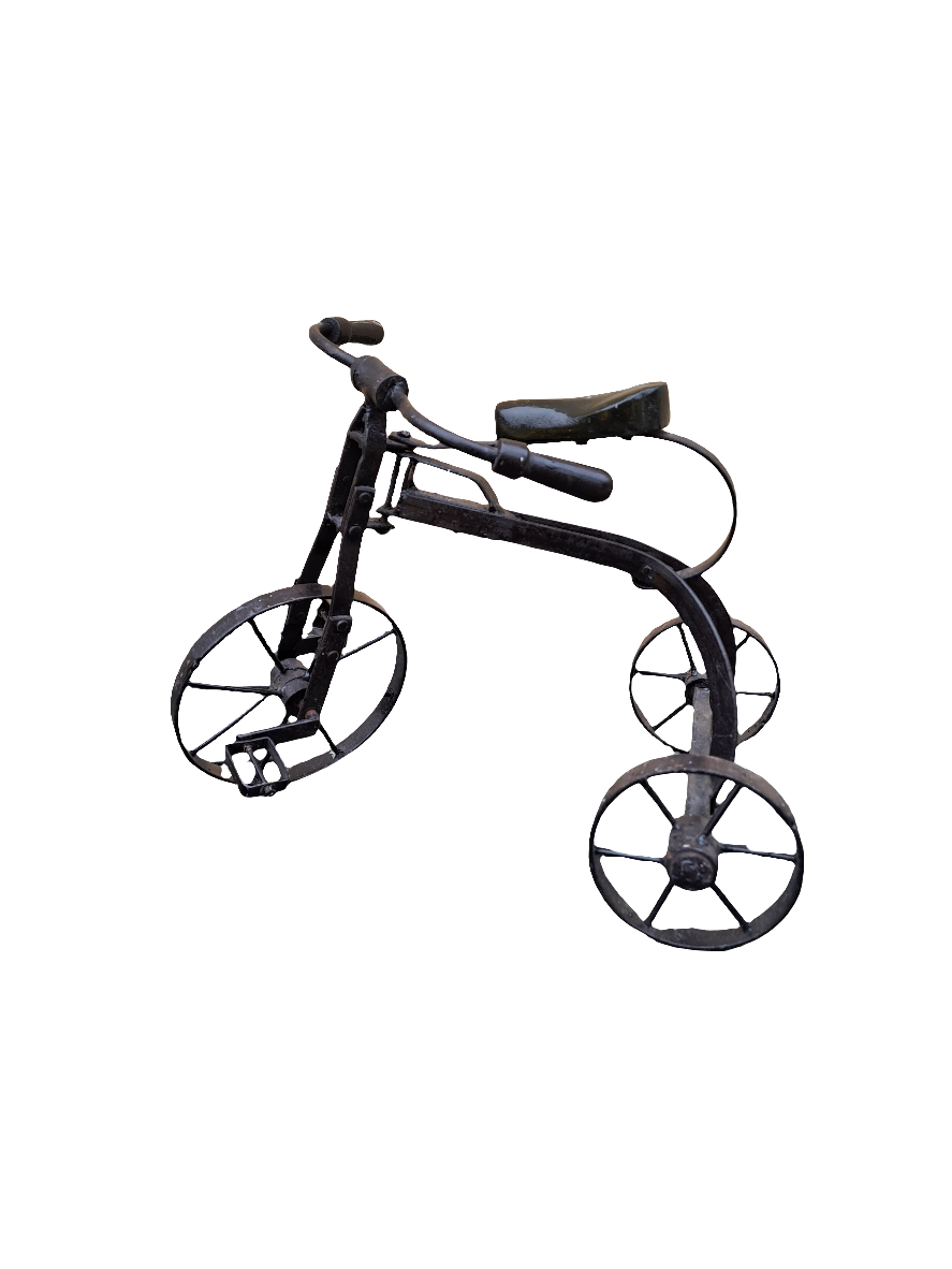 Tricycle for Doll in Painted Iron/Trehjulet Cykel I malet Jern
