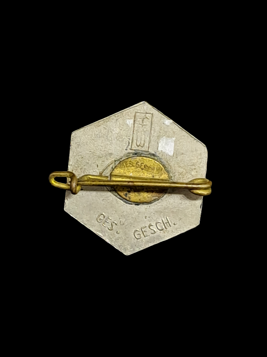 3. Kingdom. Loyalty badge.