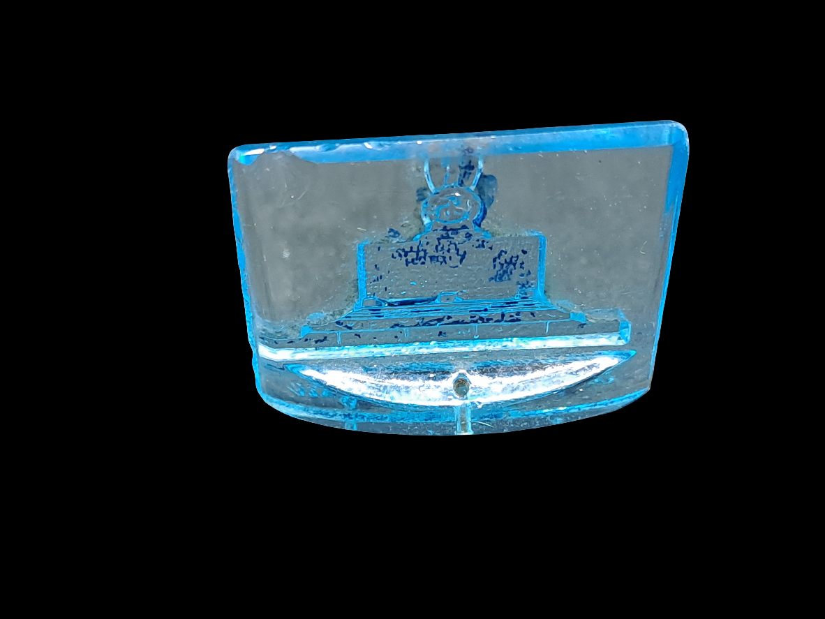 3. Empire. WHW. Glass ornament. Monument Munich.
