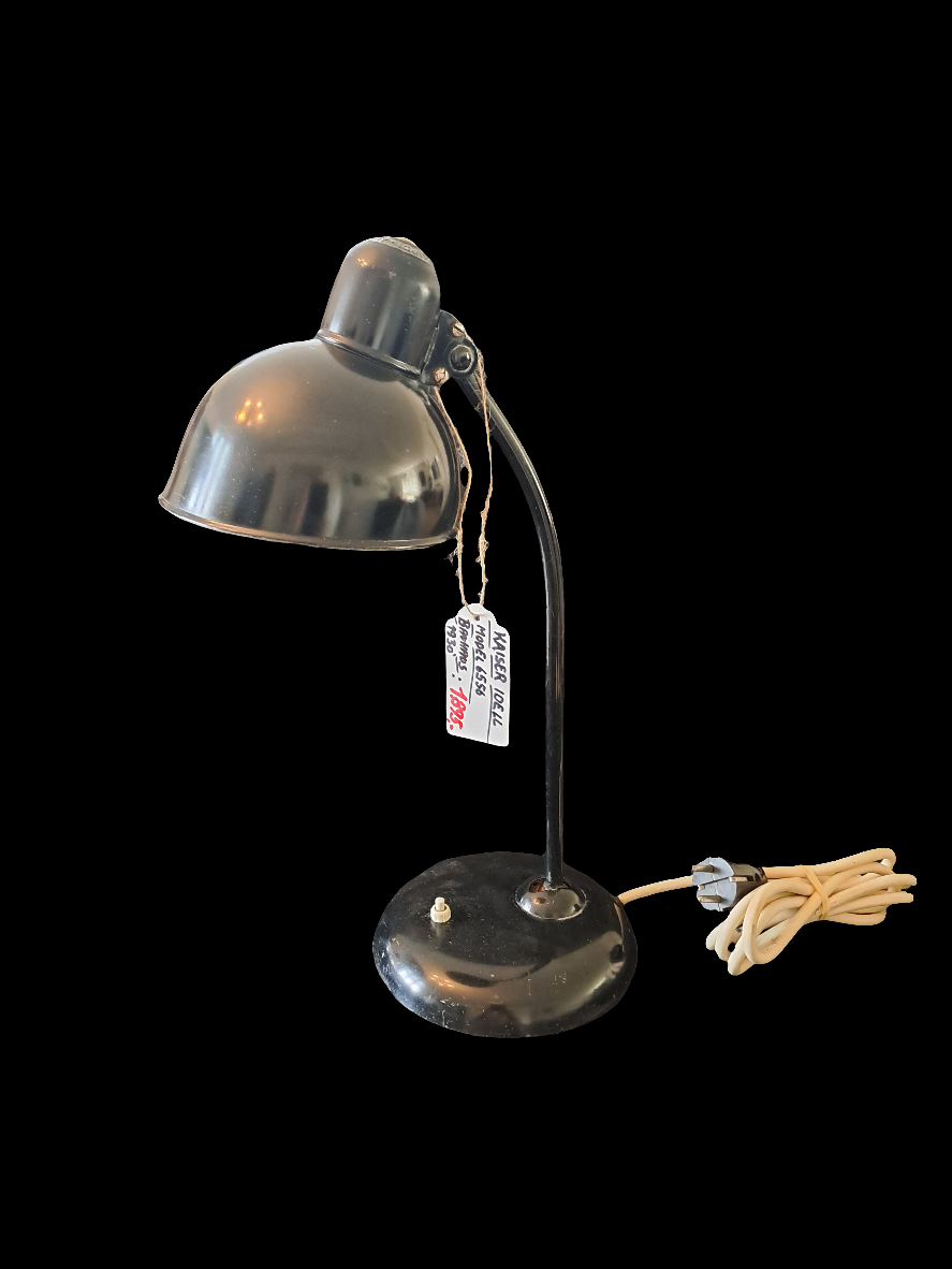 Kaiser Idell Model 6556