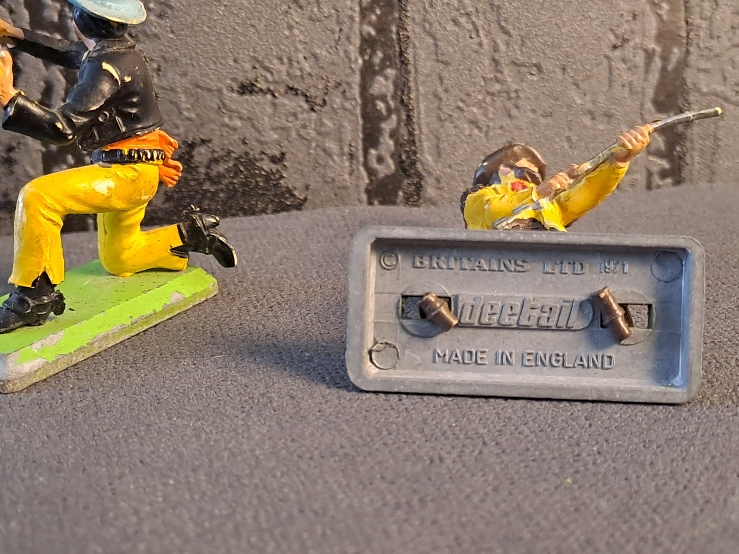 Britains Deetail Cowboys on Horses and More / Britains Deetail Cowboys på Heste og Mere