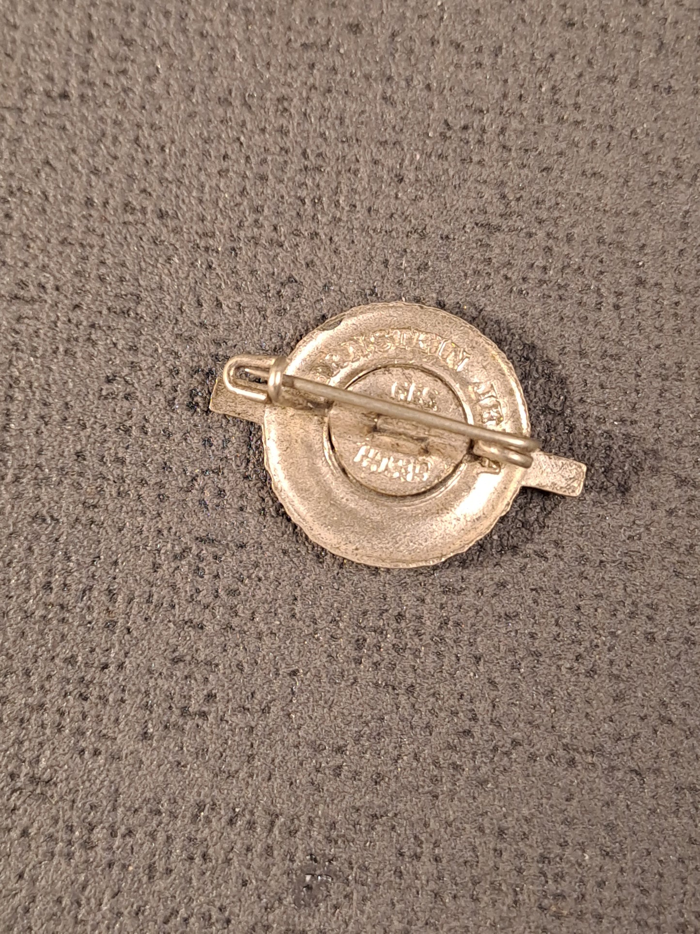 WW2 Reichsjugendsportabzeichen / 3. Rige Sports Badge