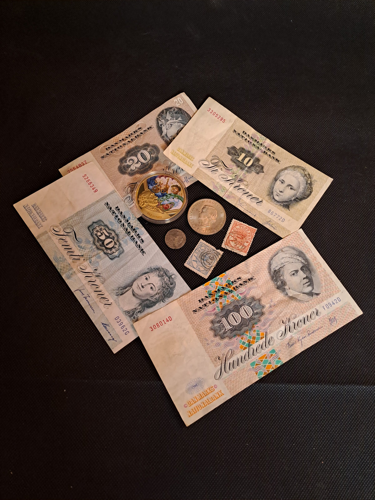 Coins and Stamps / Mønter og Frimærker