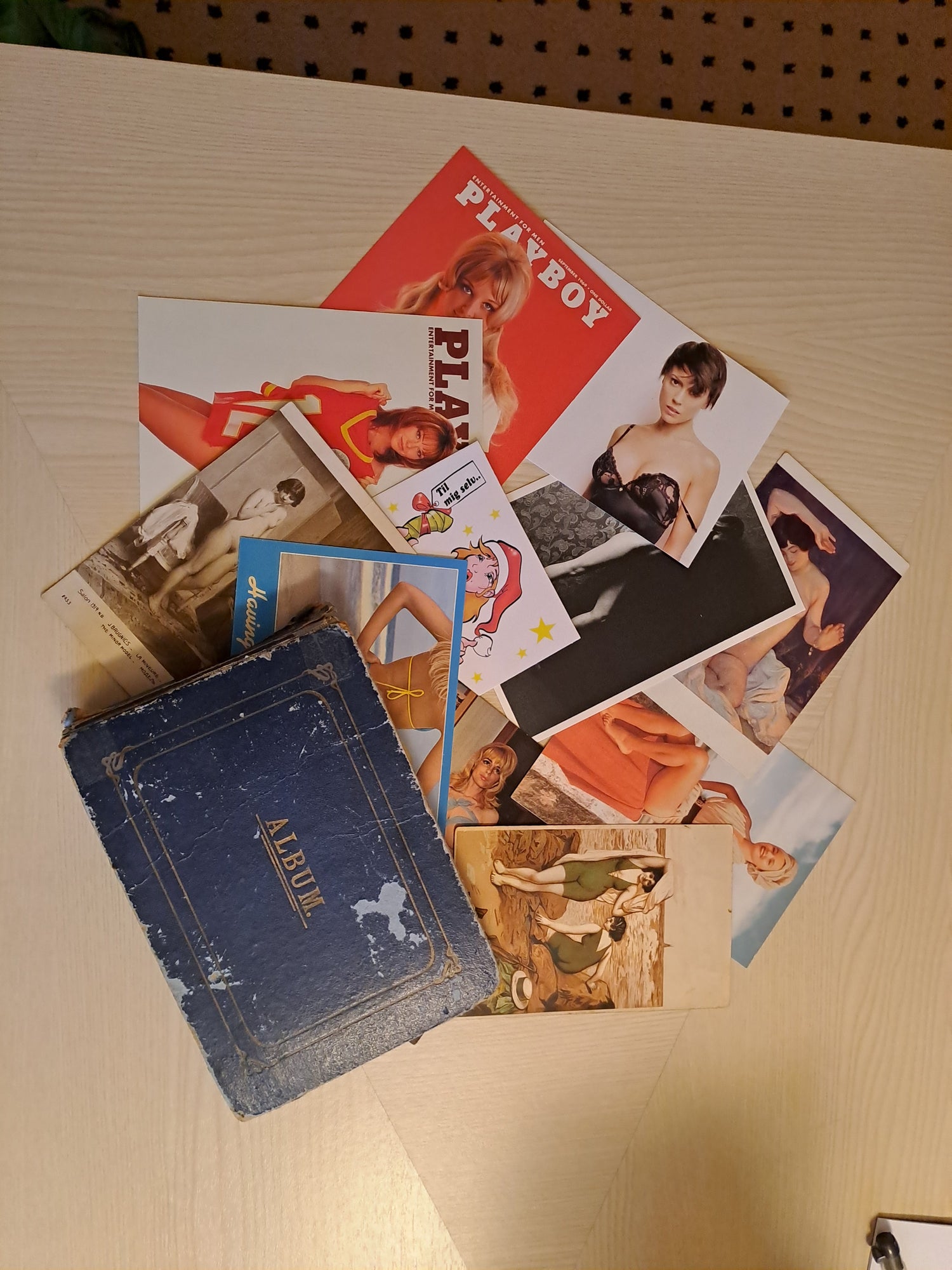 Erotic Postcards-Antique and Vintage / Erotiske Postkort-Antikke og Vintage