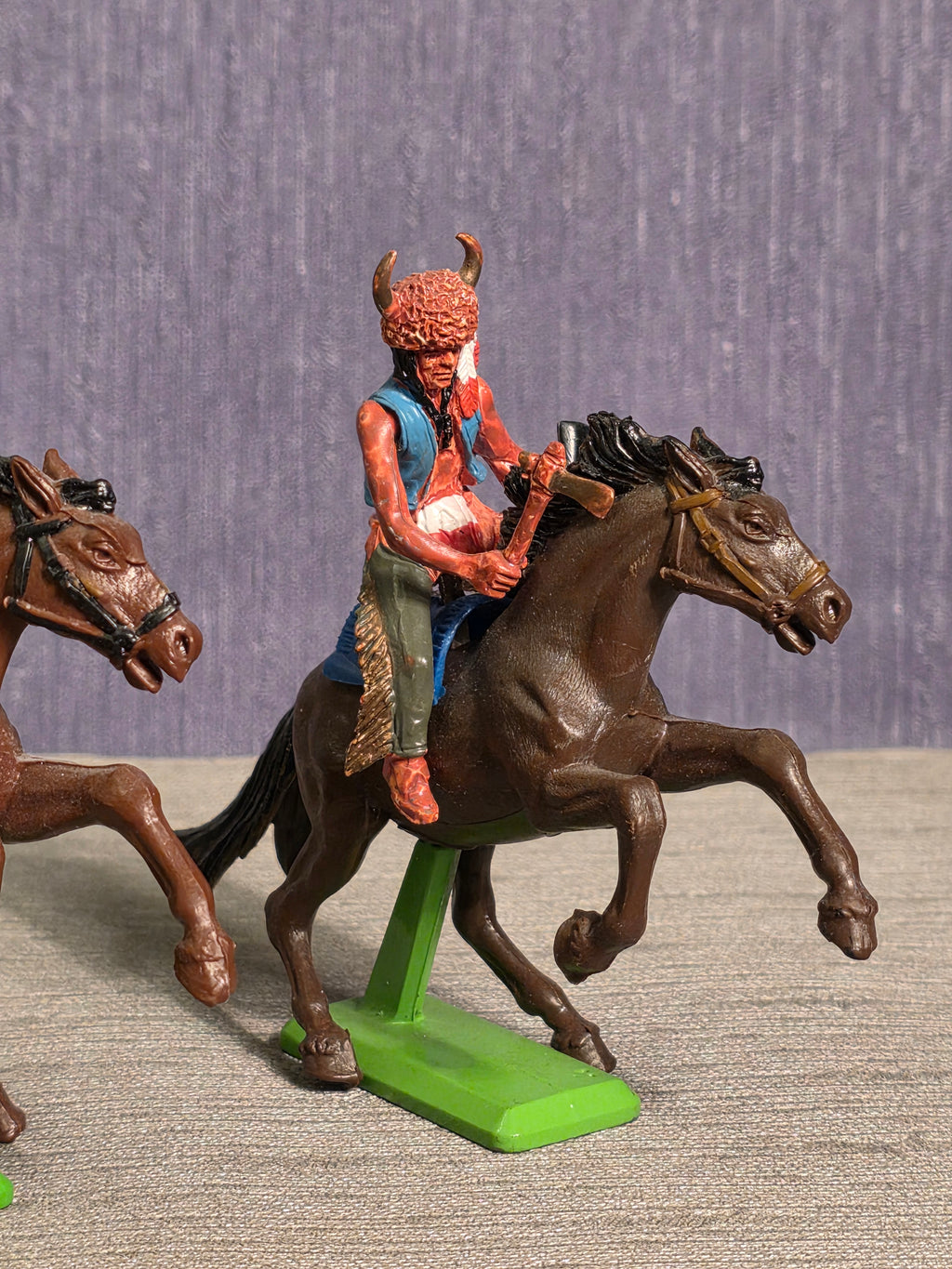 Britains Deetail Indianere på Hest / Indians on Horse