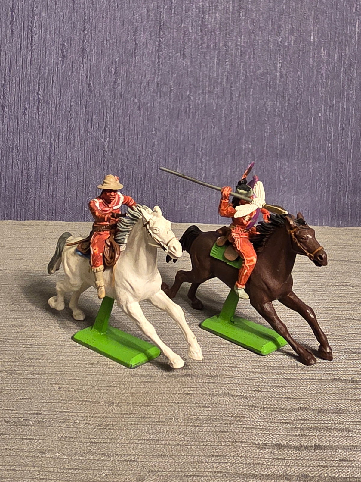 Britains Deetail Indianere på Hest  / Indians on Horse