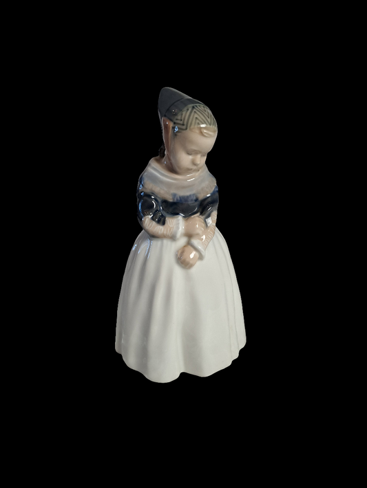 Bing and Groendahl-Girl from Amager/Bing og Grøndahl Amager Pigen