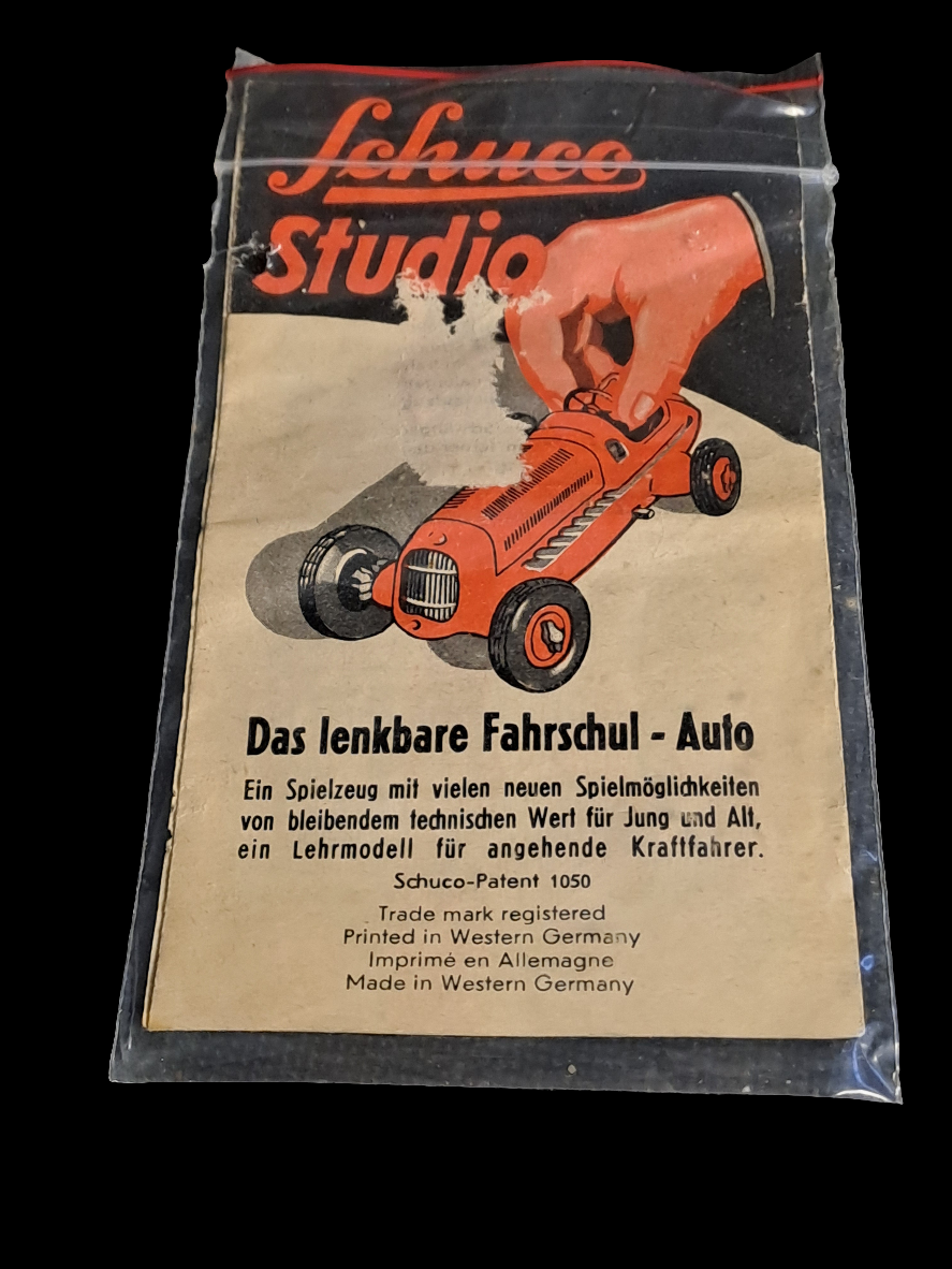 Schuco Studio 1050