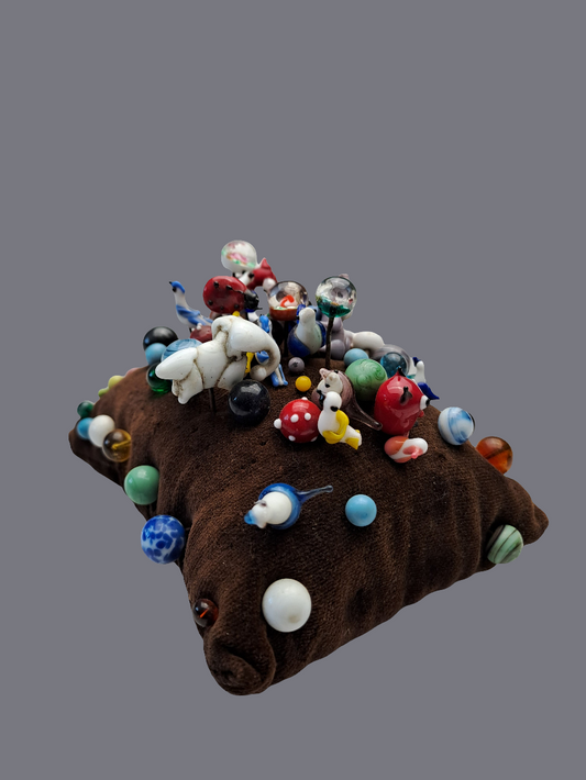 Vintage Pins/Hat Pins Cushion-Nipsenåls Pude