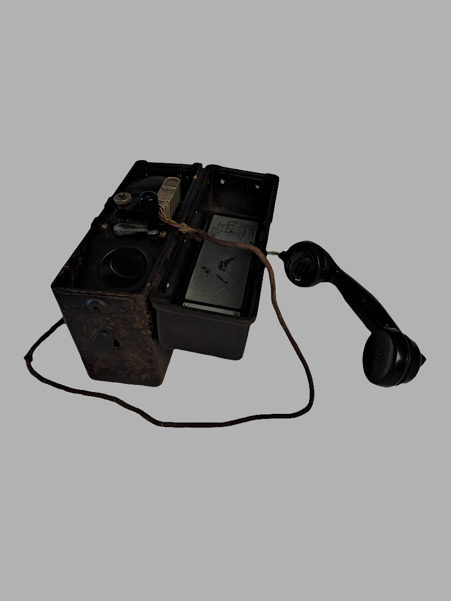 WW2 German Field Telephone FF33 / WW2 Tysk Felt Telefon FF33