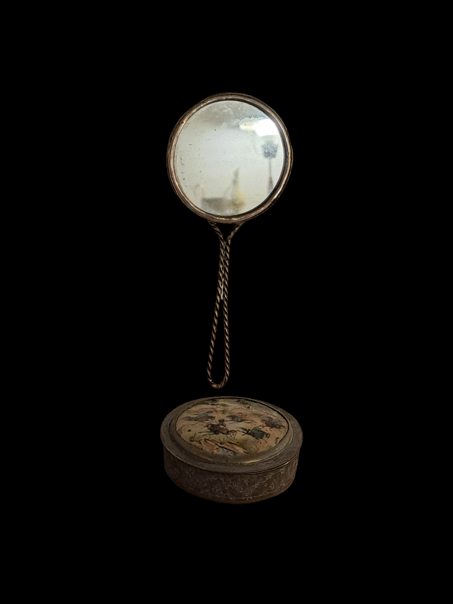 Antique Hand Mirror and Pill Box/Antik Håbdspejl og Pilleæske