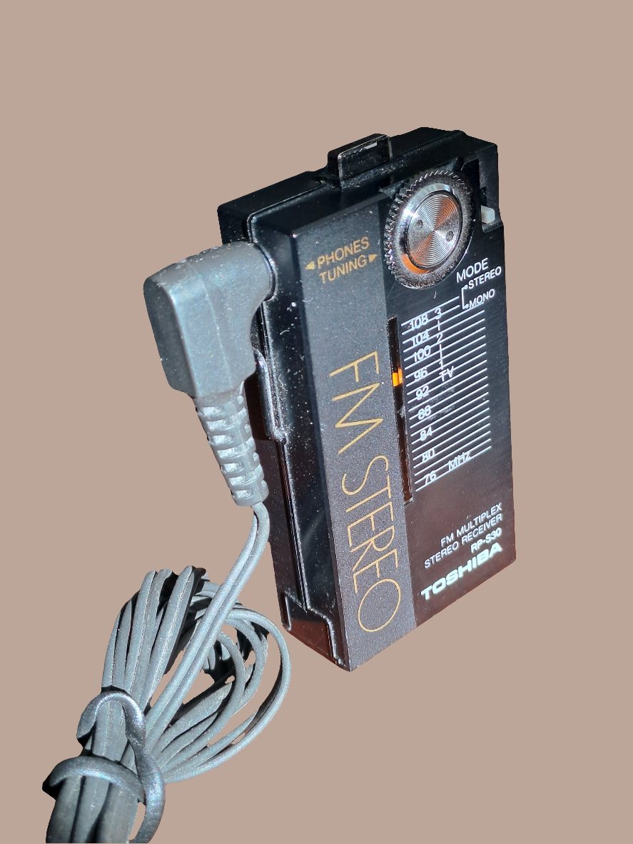 Vintage Toshiba Mini Radio