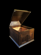 Antique Wooden Box for Record Player/Antik Træ-kabinet til Gramofon
