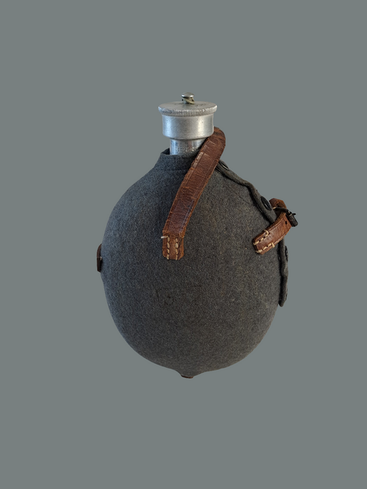 WW2 German Heer Water Bottle / WW2 Tysk Feltflaske