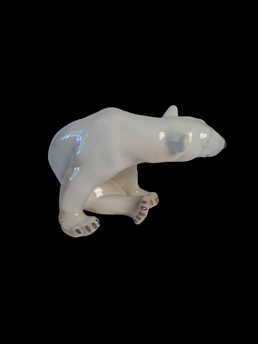 Bing &Groendahl - Sitting Polar Bear
