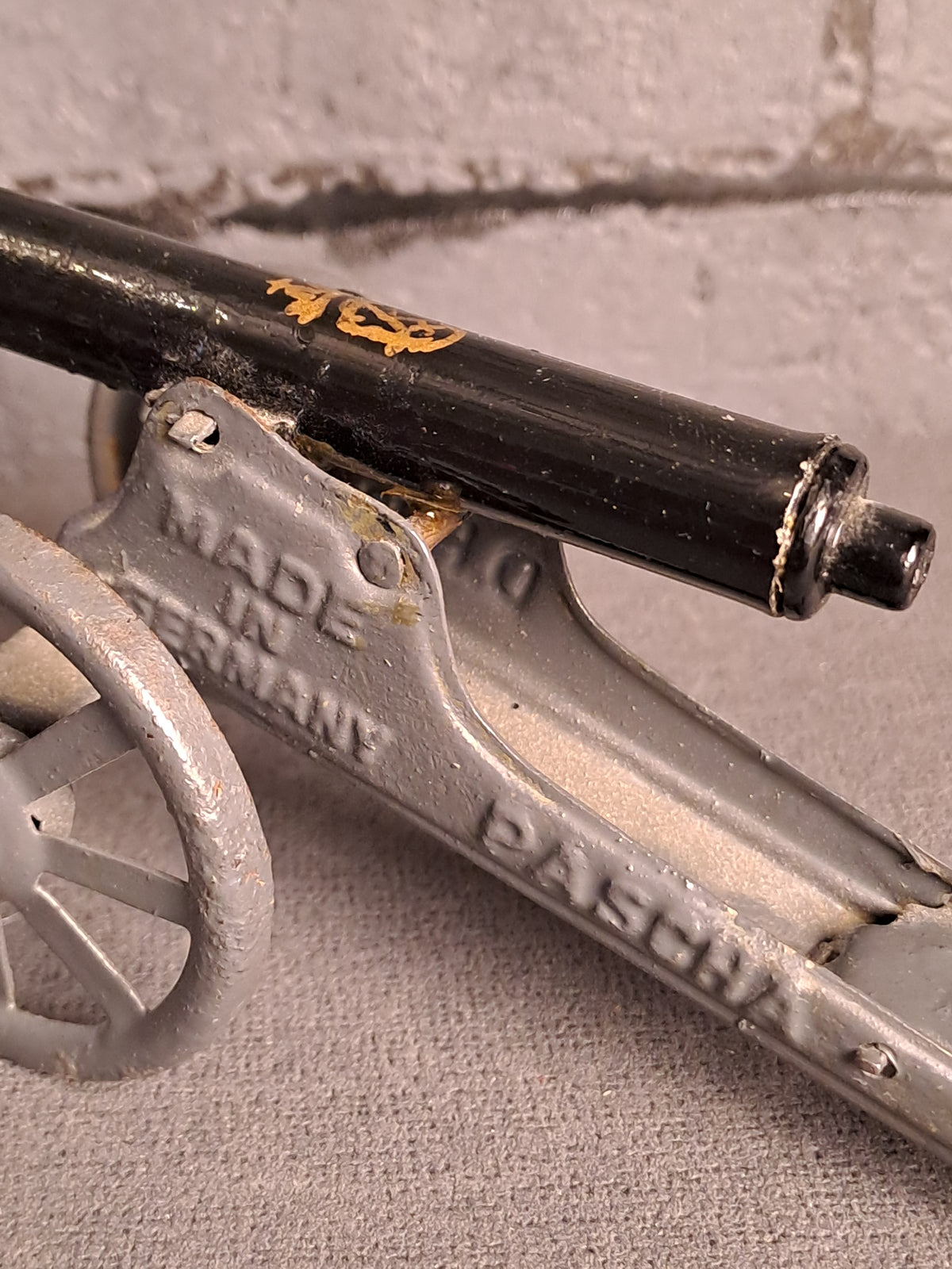 Tin Toy Pascha Canon 1930's