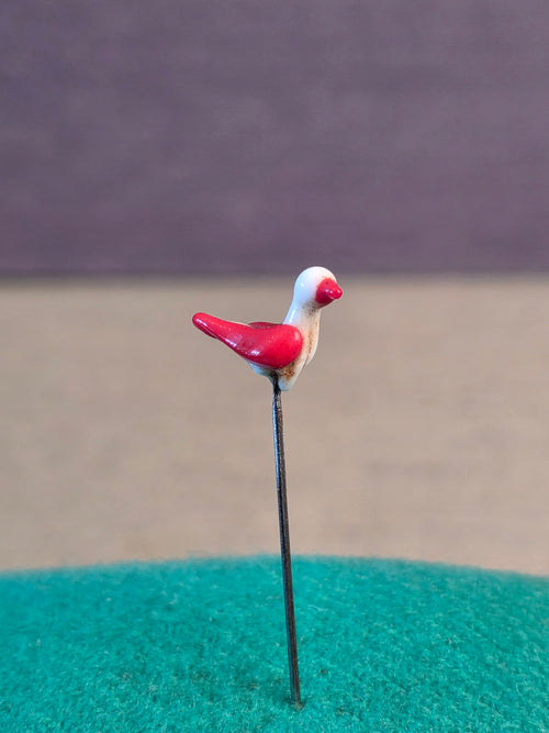 Bird sewing needle