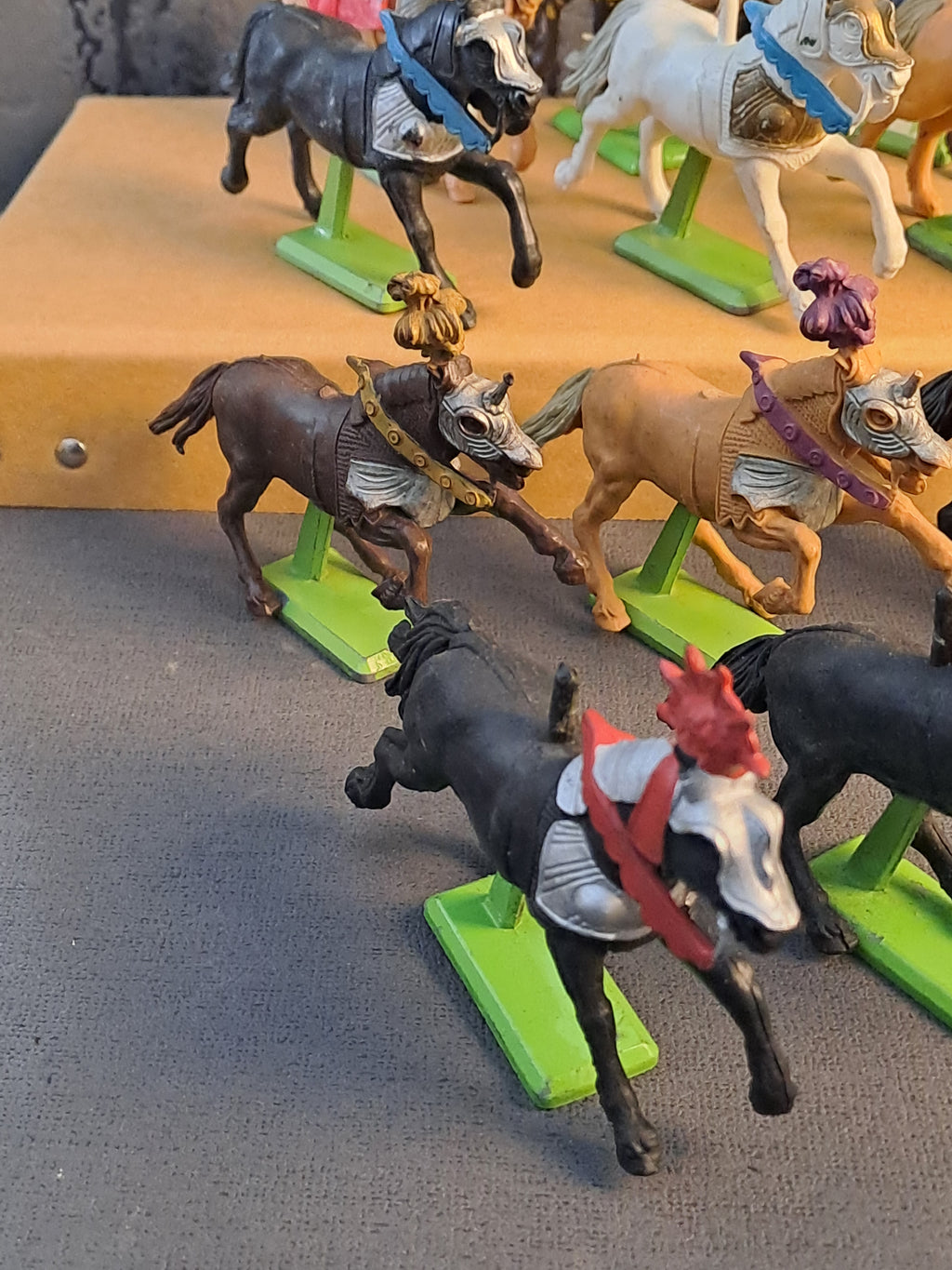 Britains Deetail Knight War Horses x11