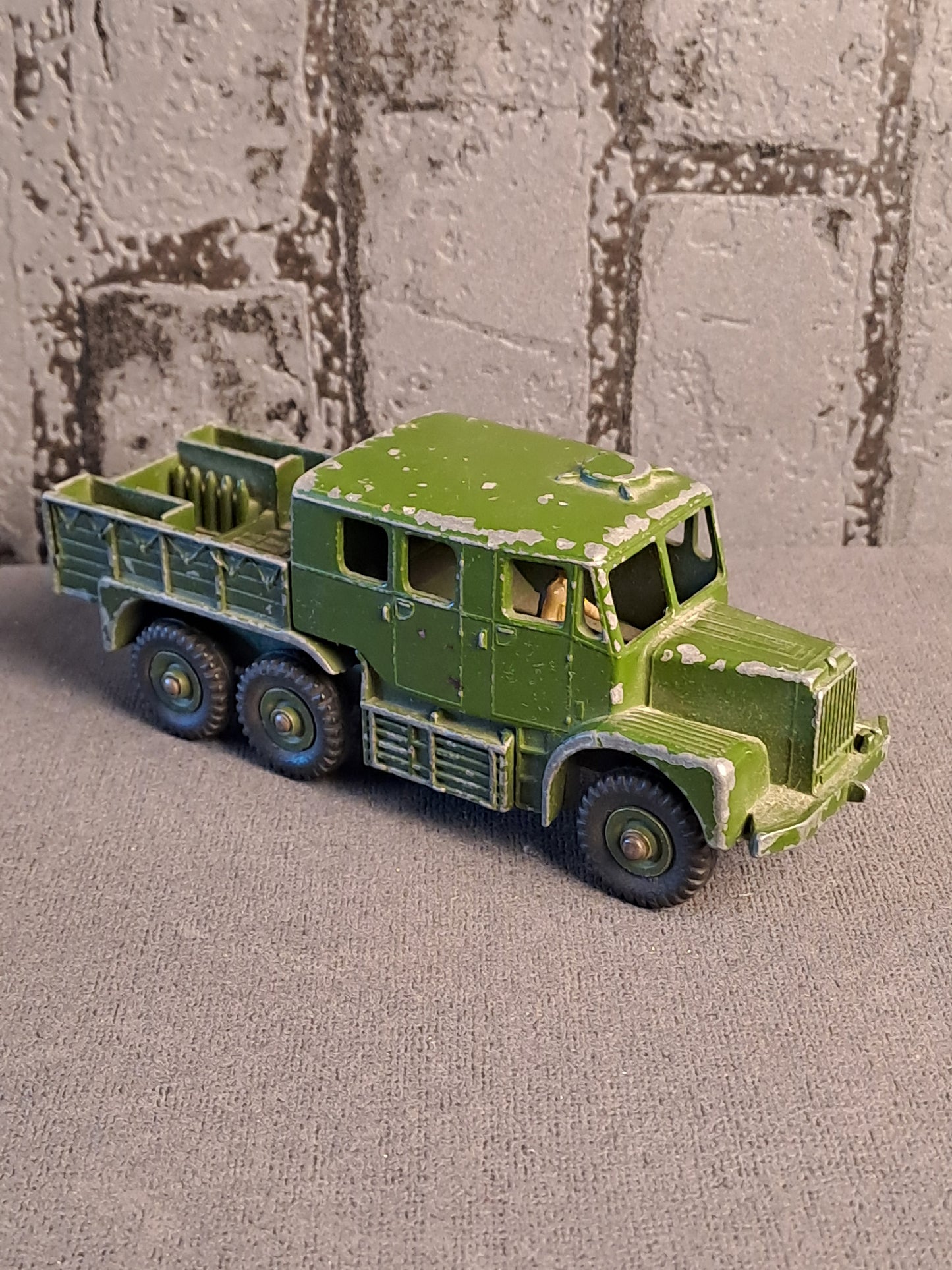 Dinky Supertoys Artilkery Tractor