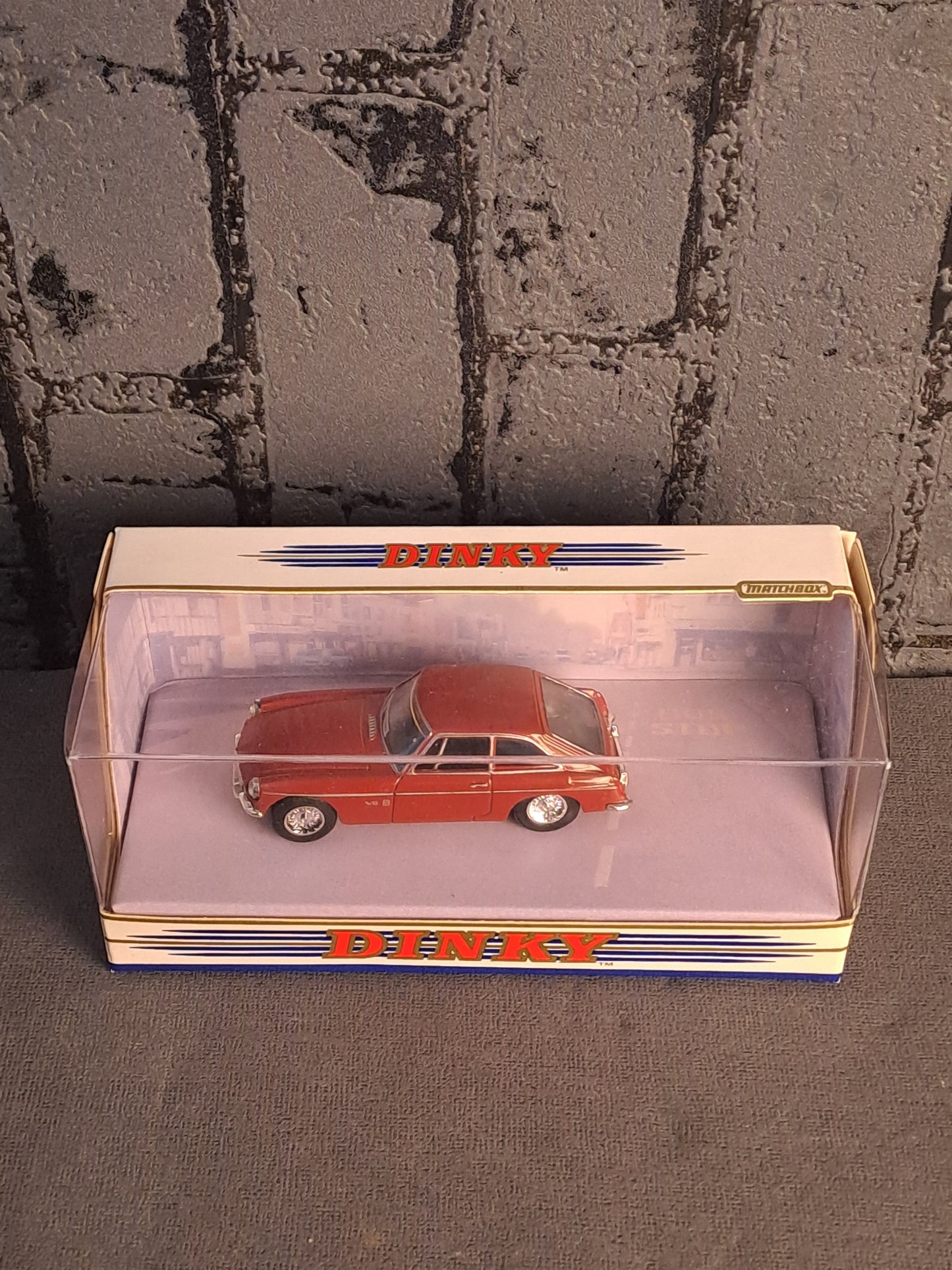 The Dinky Collection 1973 MGBGT V8