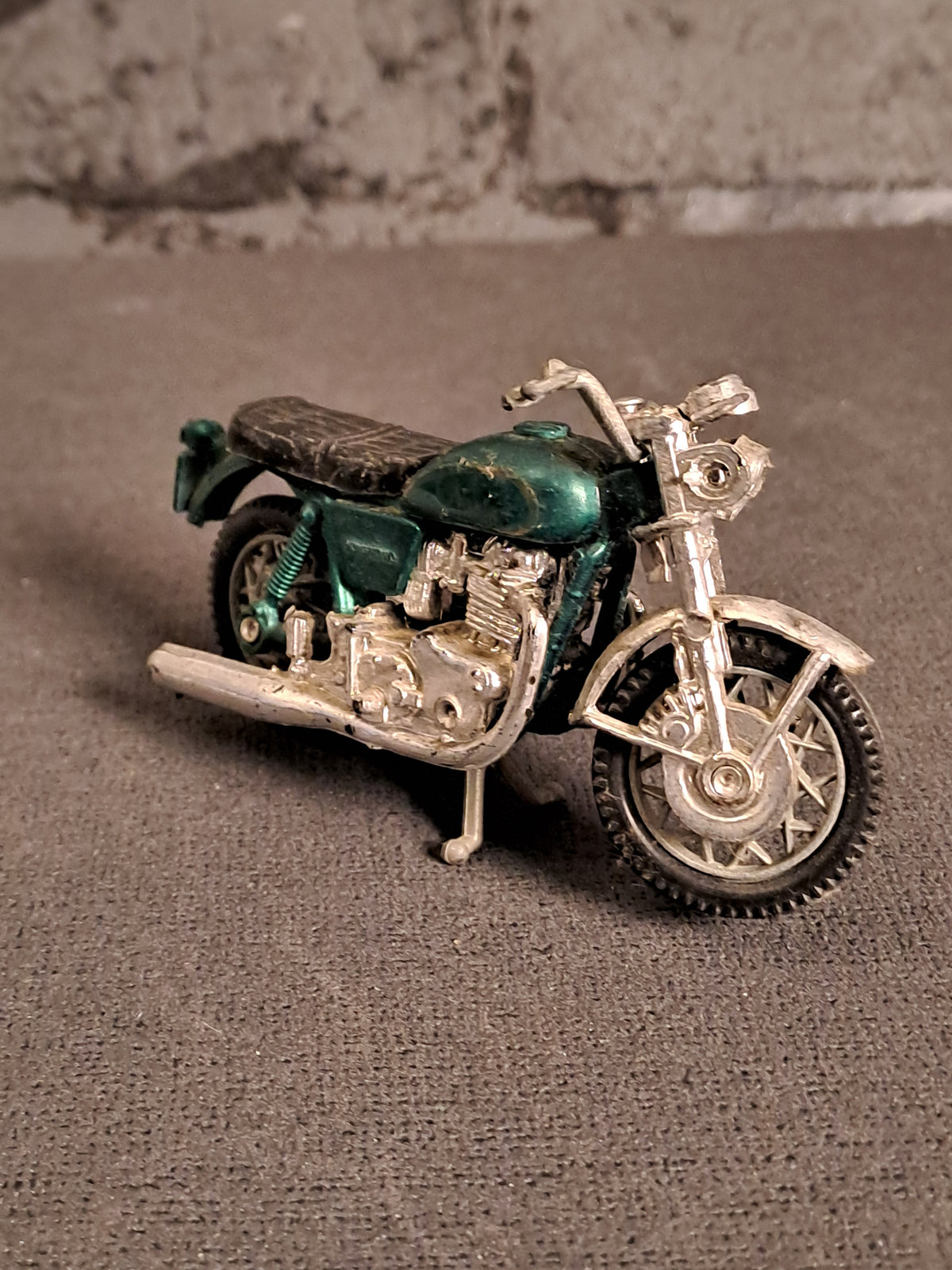 Die-cast motorcycle Norton 1981