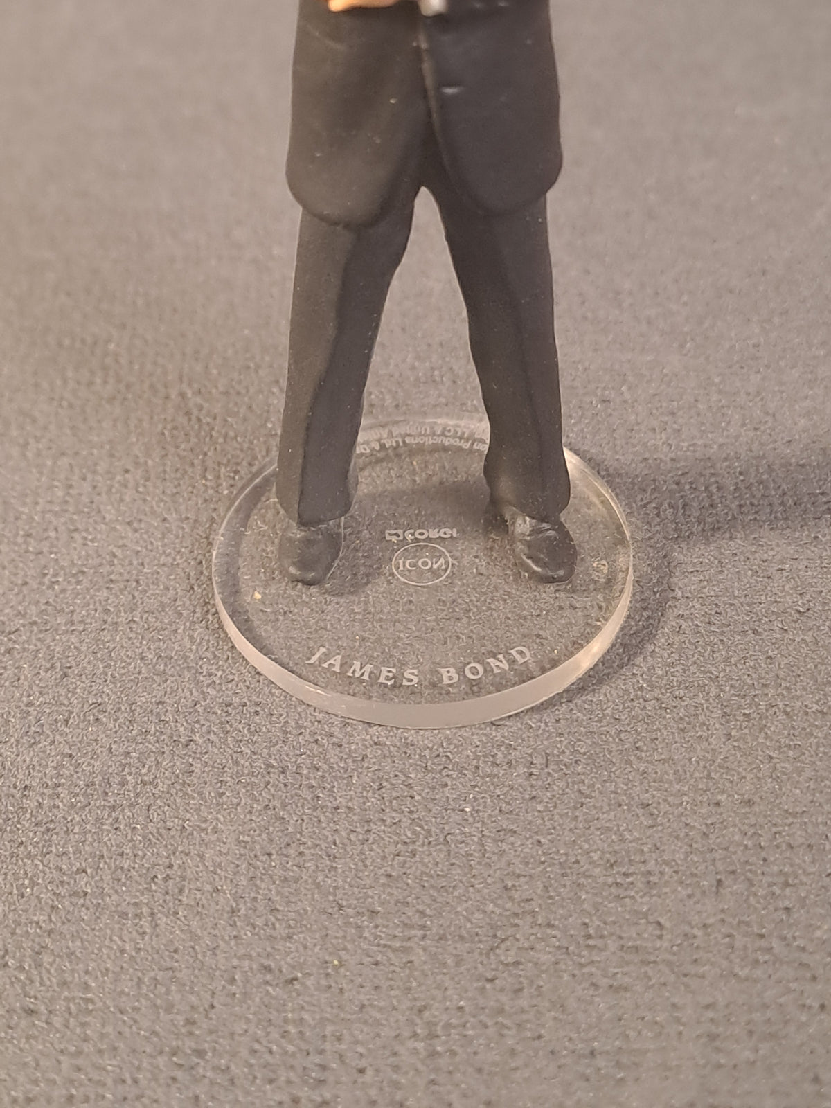 James Bond 007 Pierce Brosnan Figure Corgi Icon 1998