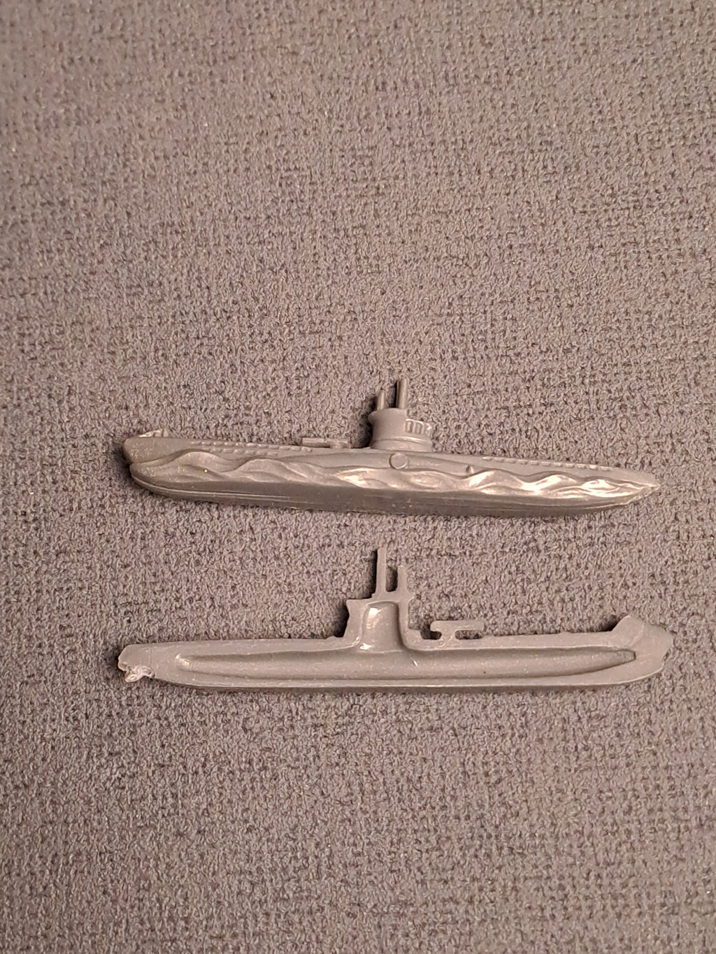 WHW U-boat x2