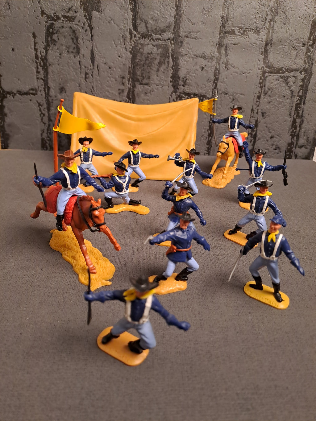 Timpo Toys U.S Cavalry Scenary