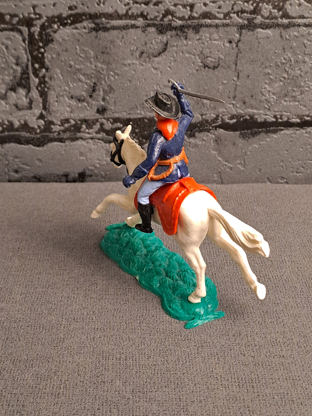 Timpo Toys U.S Kavaleri Officer  on Horse / Timpo Toys U.S Kavaleri Officer på Hest