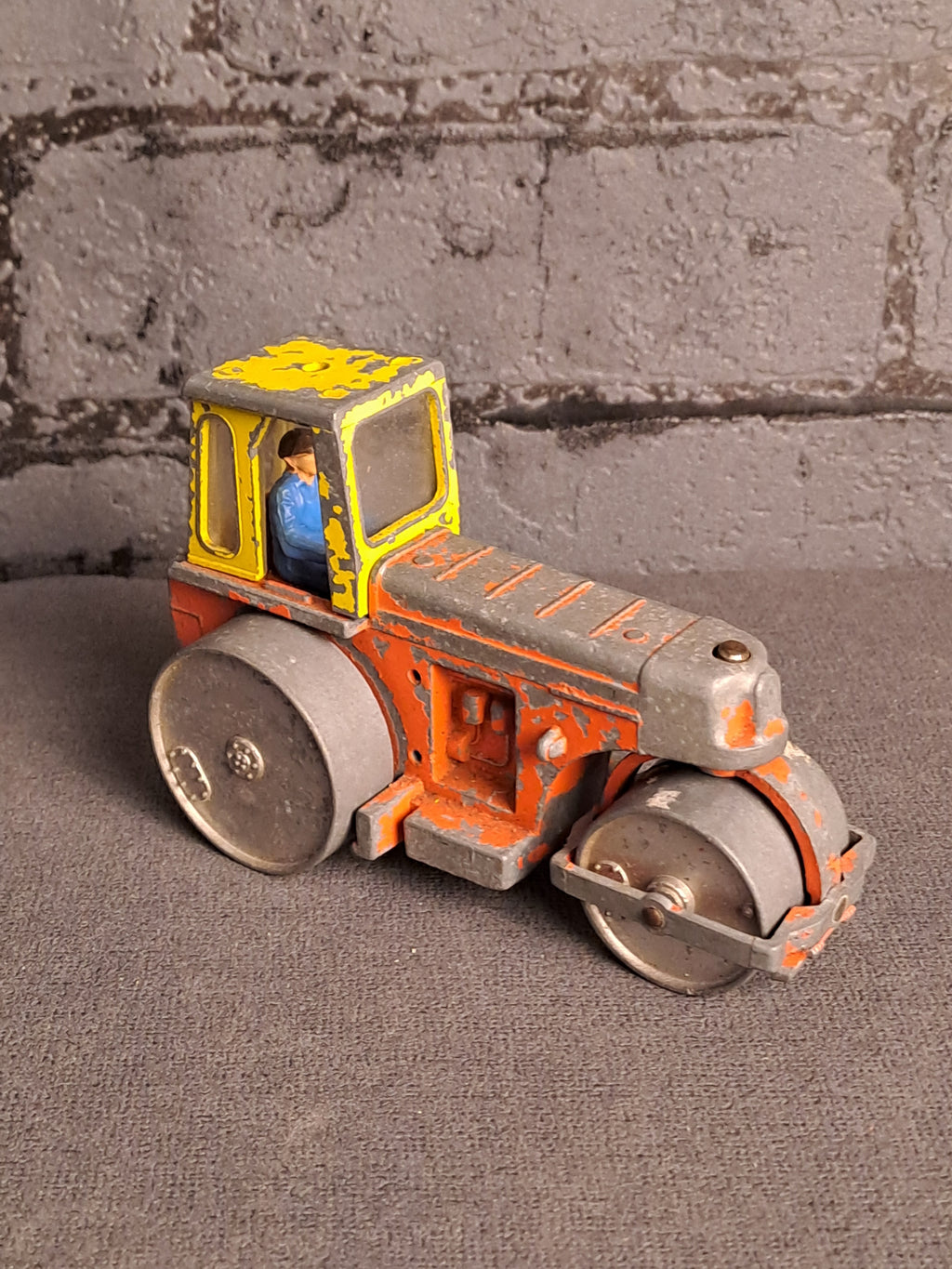 Dinky Toys Aveling Barford Diesel Roller no. 279