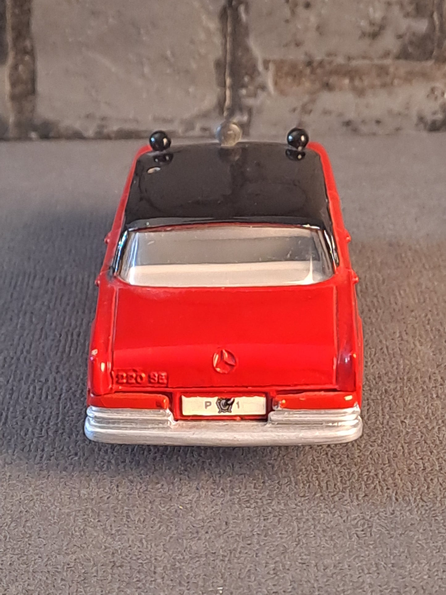 Tekno Denmark Mercedes Benz 220se Fire Chief