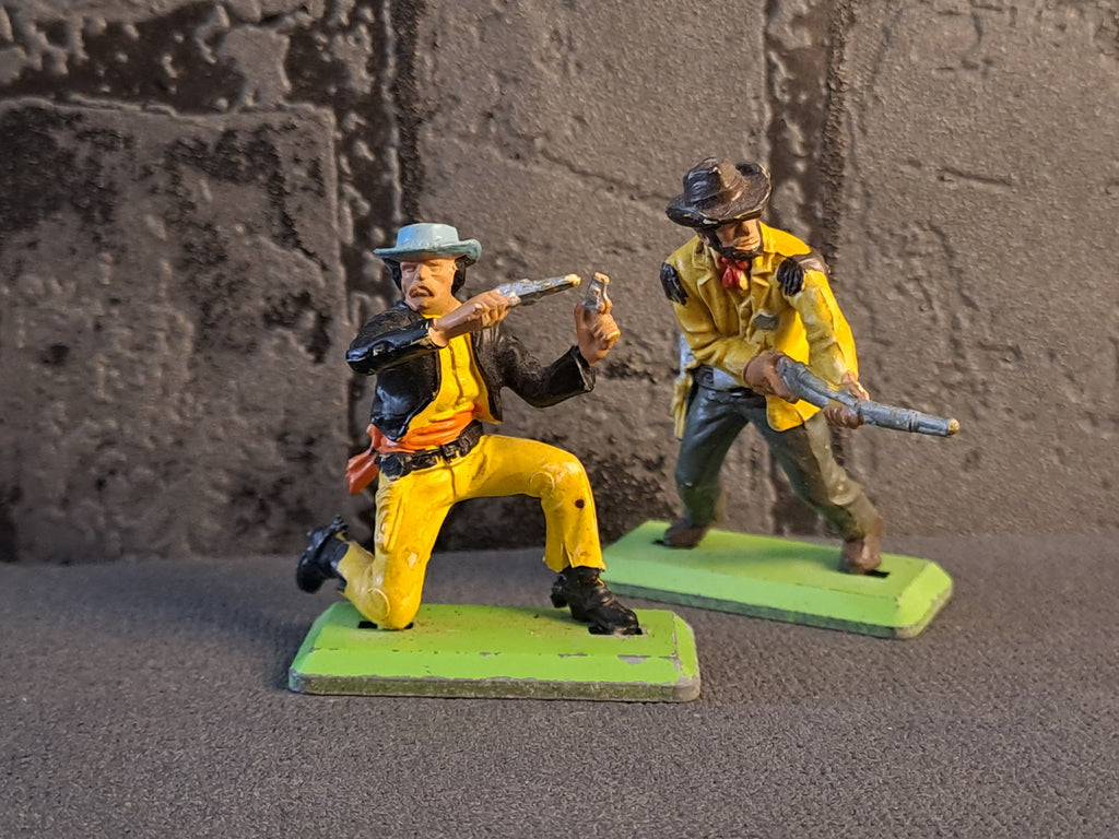 Britains Deetail Cowboys on Horses and More / Britains Deetail Cowboys på Heste og Mere