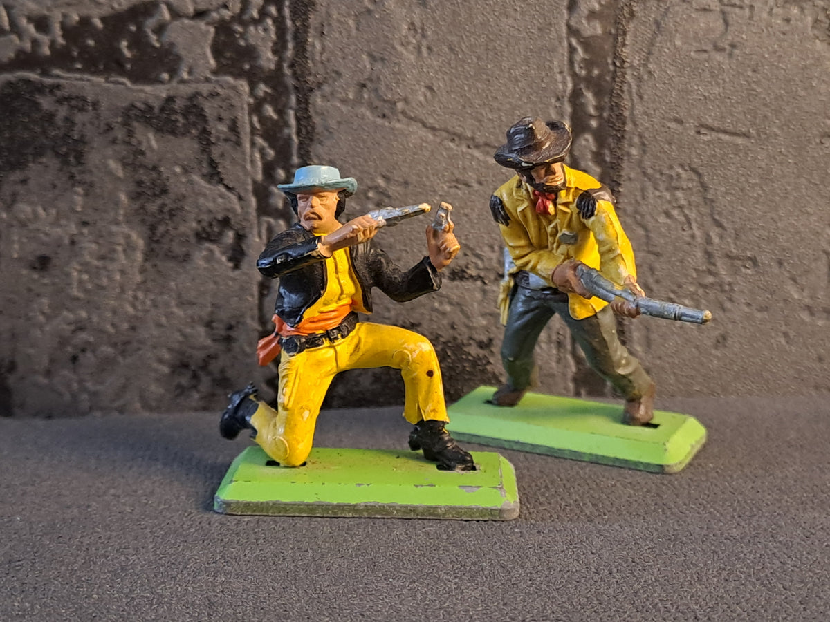 Britains Deetail Cowboys on Horses and More / Britains Deetail Cowboys på Heste og Mere