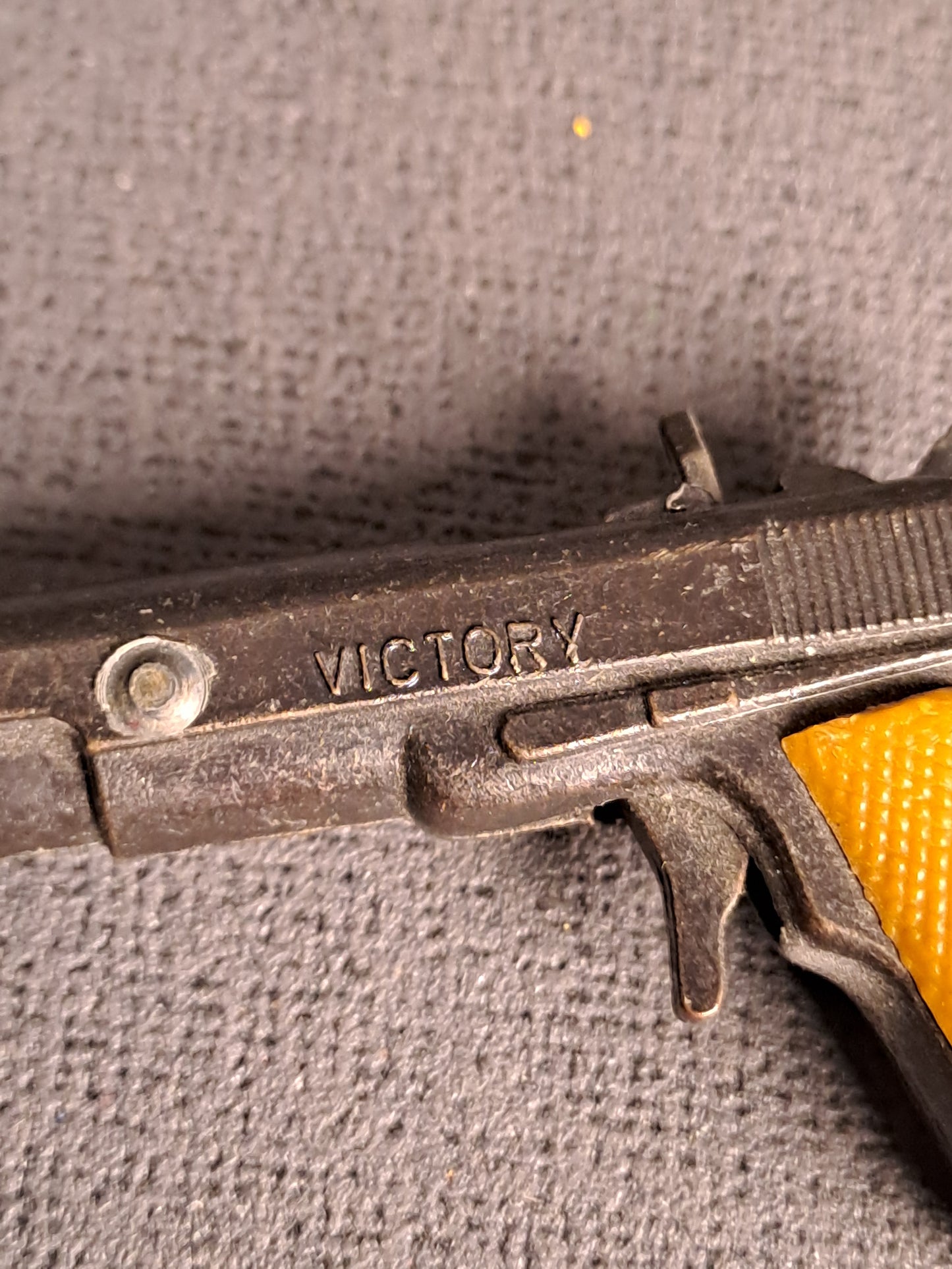 Key Ring Mini Guns 1970's / Nøglerings Mini Pistoler 1970'erne