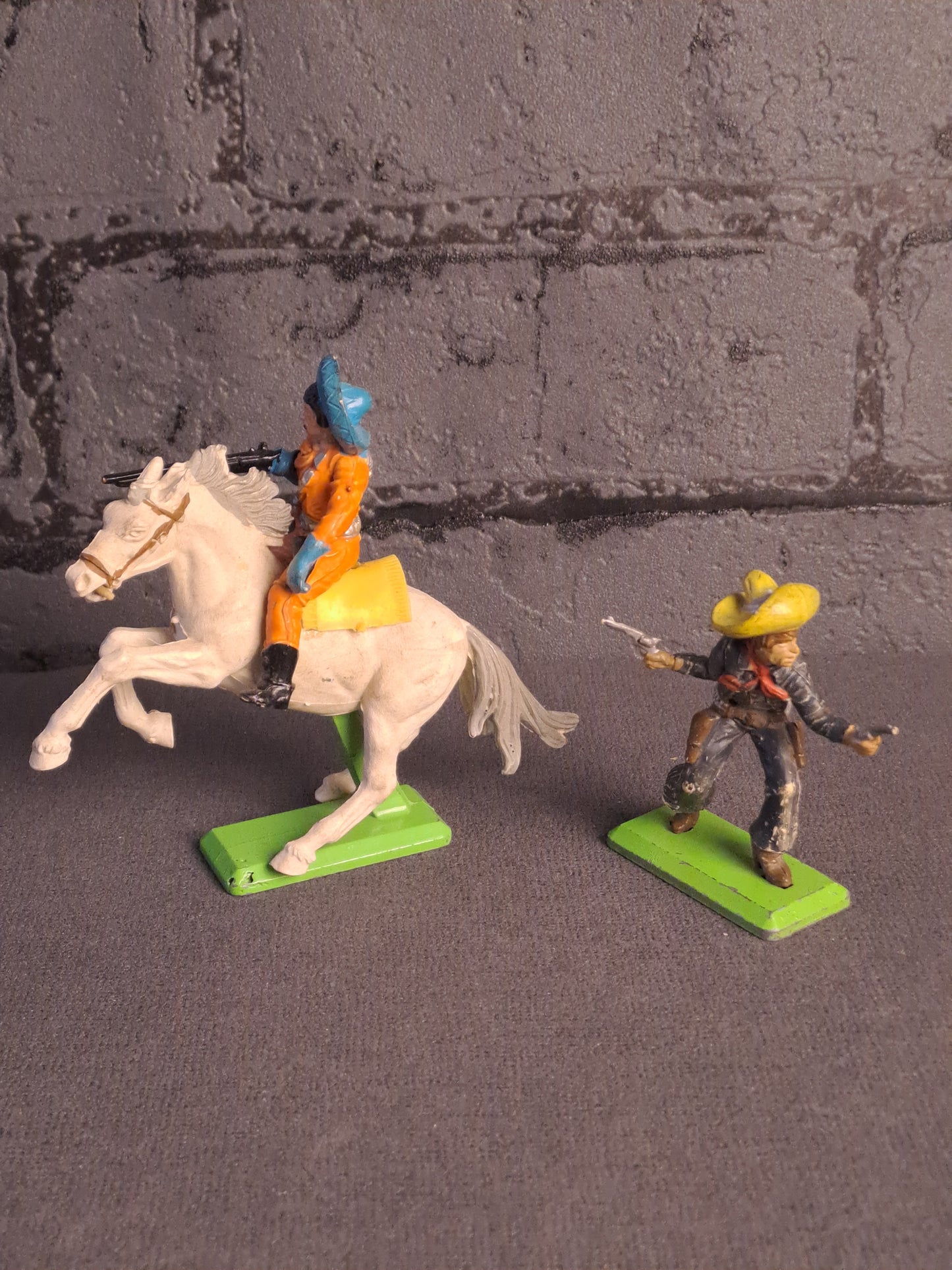 Britains Deetail Mexicans