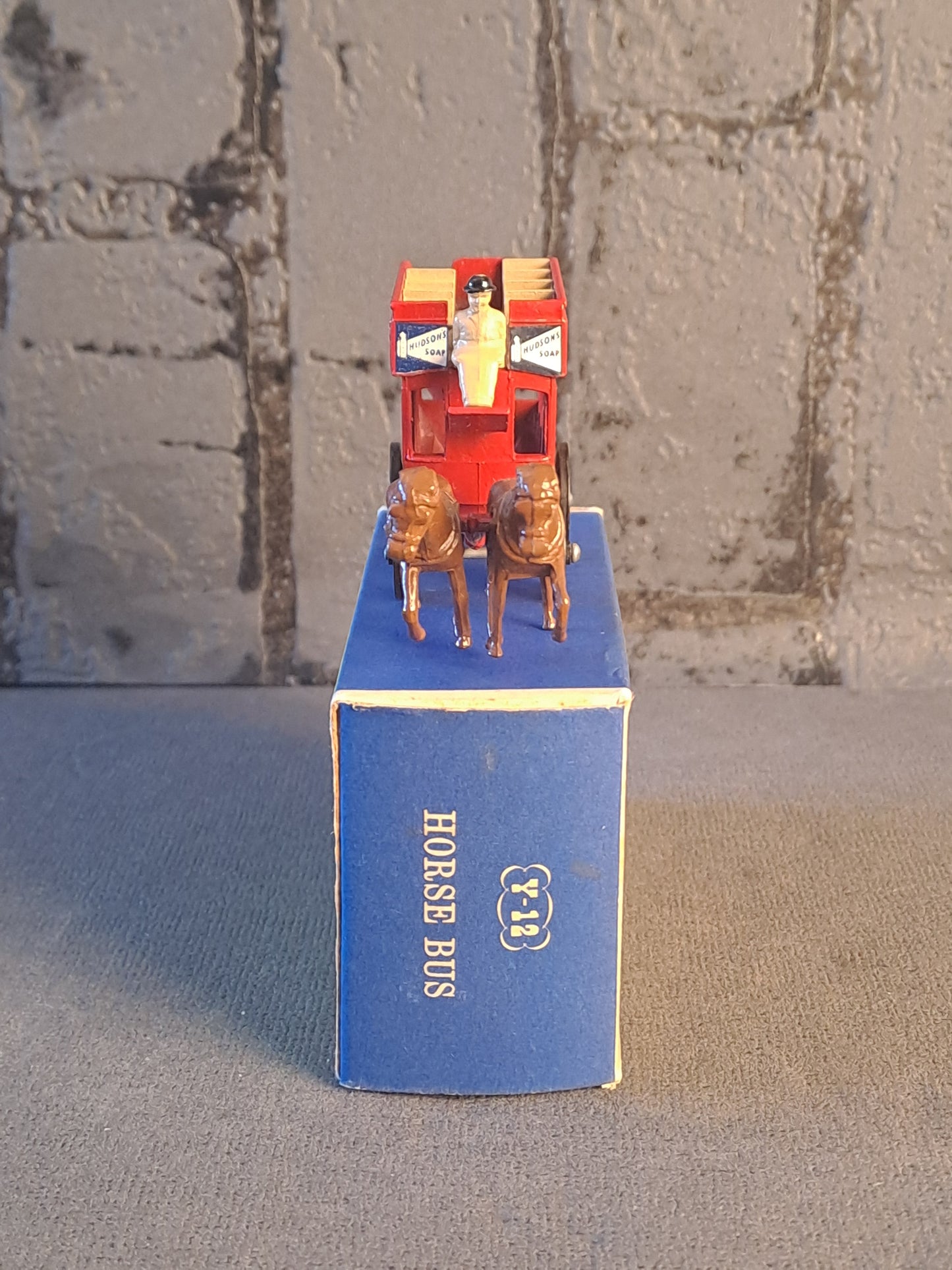 Matchbox Models of Yesteryear Horse Bus