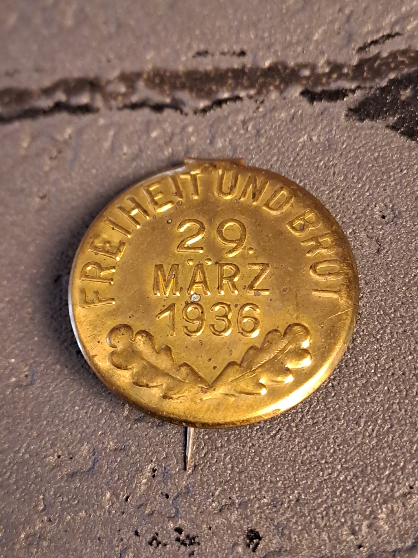 WW2 NSDAP Election Pin Freiheit und Brot 1936