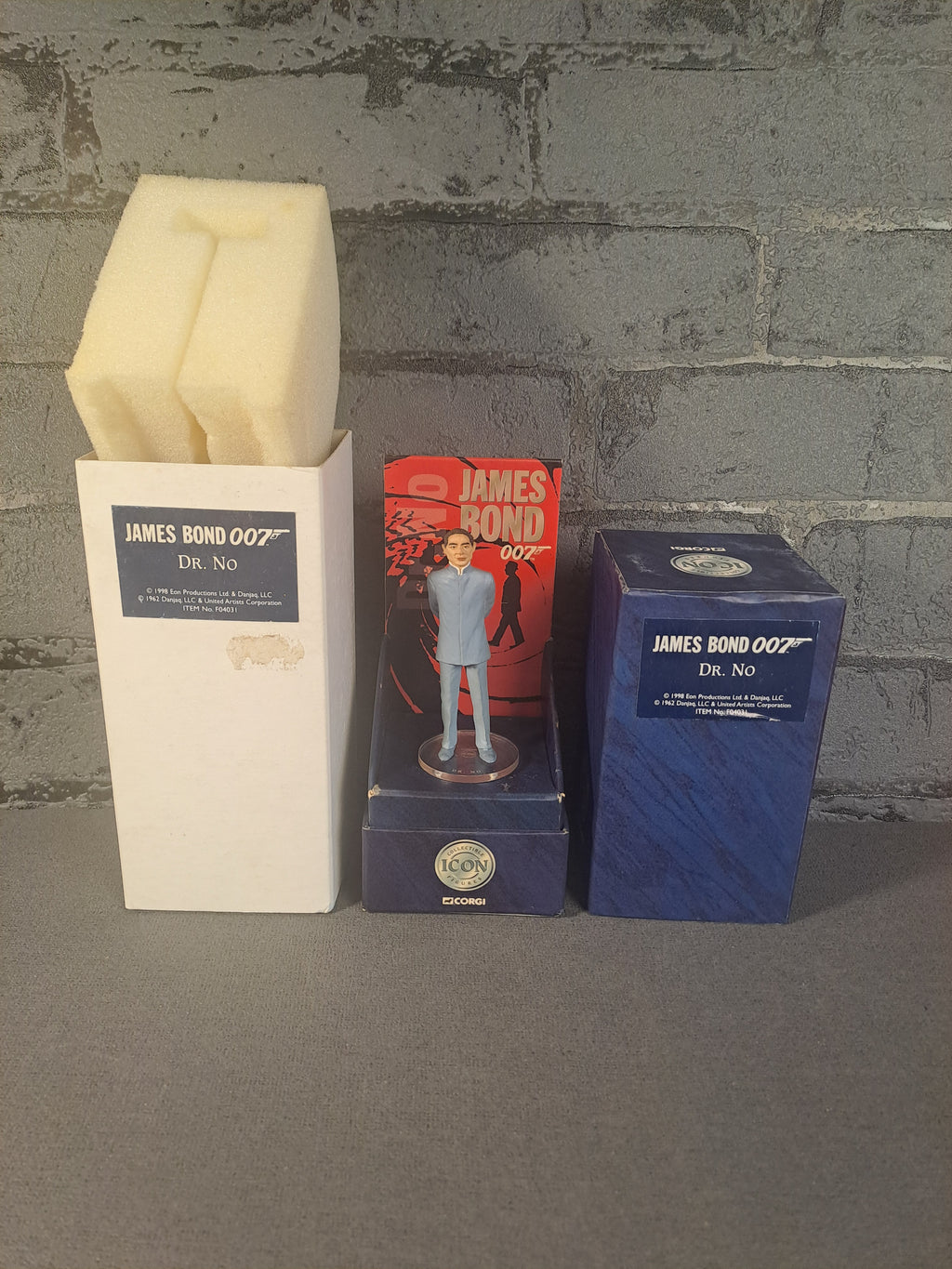 James Bond 007 Dr. No Figure Corgi Icon 1998