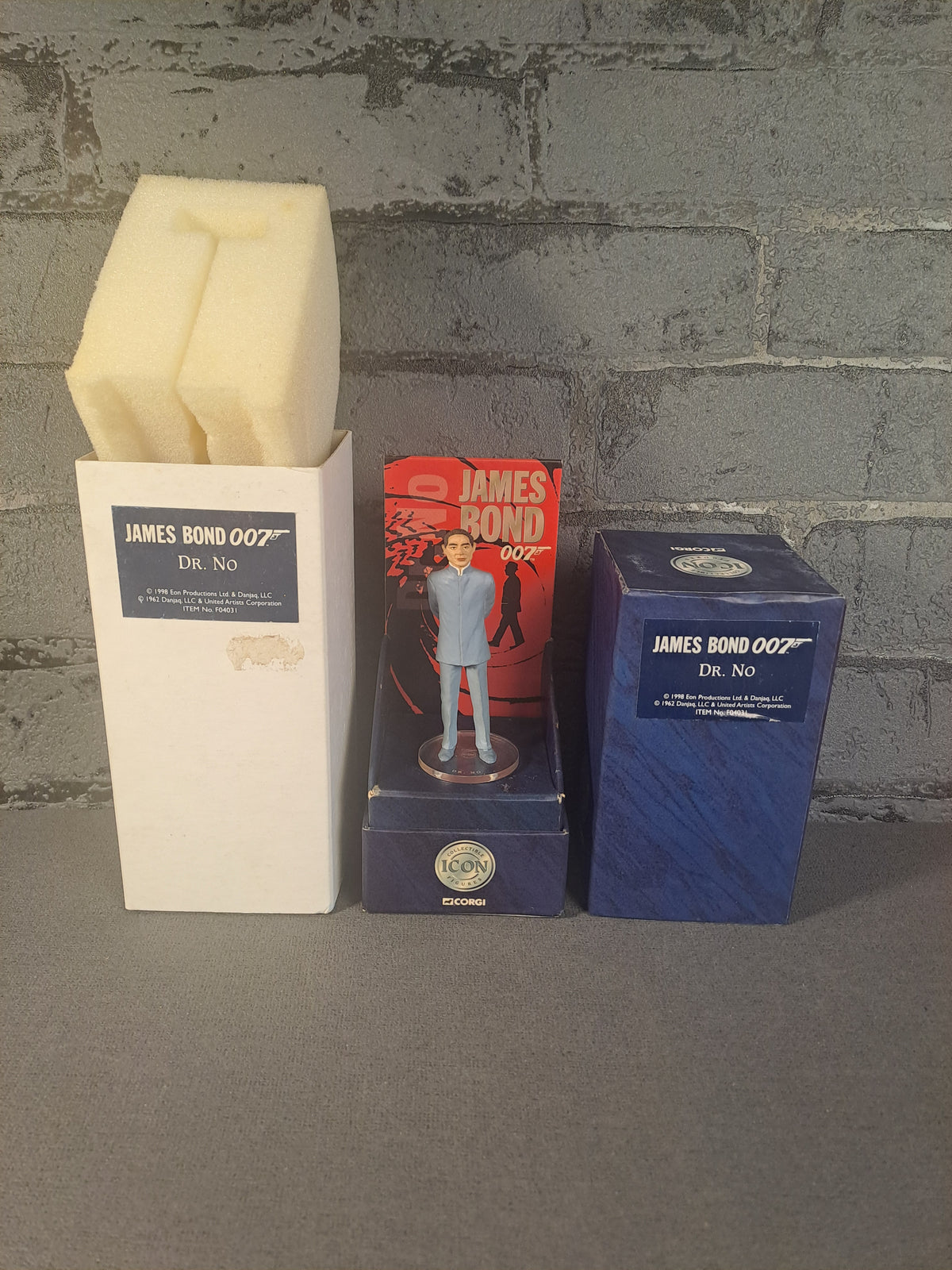 James Bond 007 Dr. No Figure Corgi Icon 1998