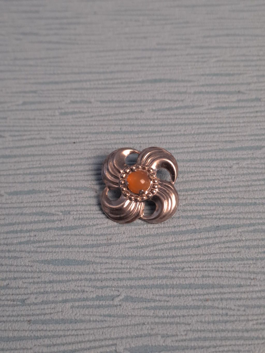 WW2 WHW Sun Wheel Flower Rare / WW2 WHW Swastika Flower Rare