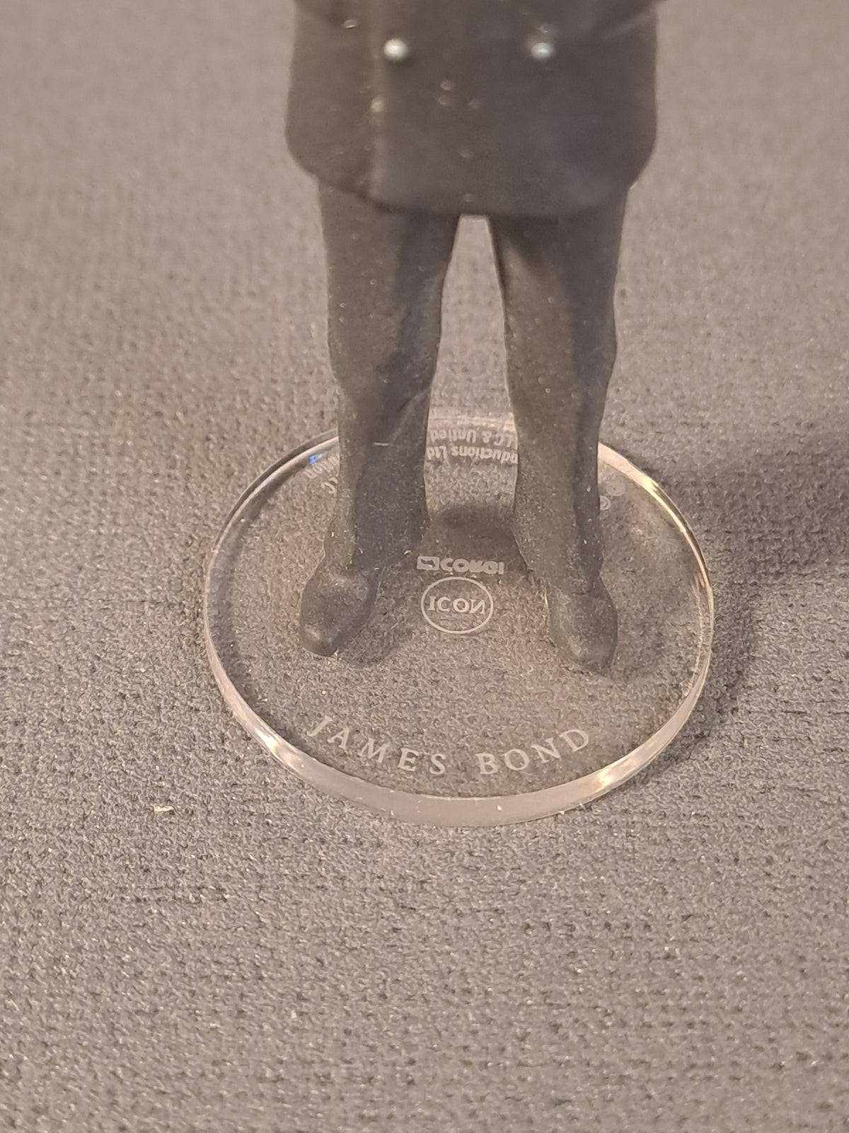 James Bond 007 Sir Roger Moore Corgi Icon 1999