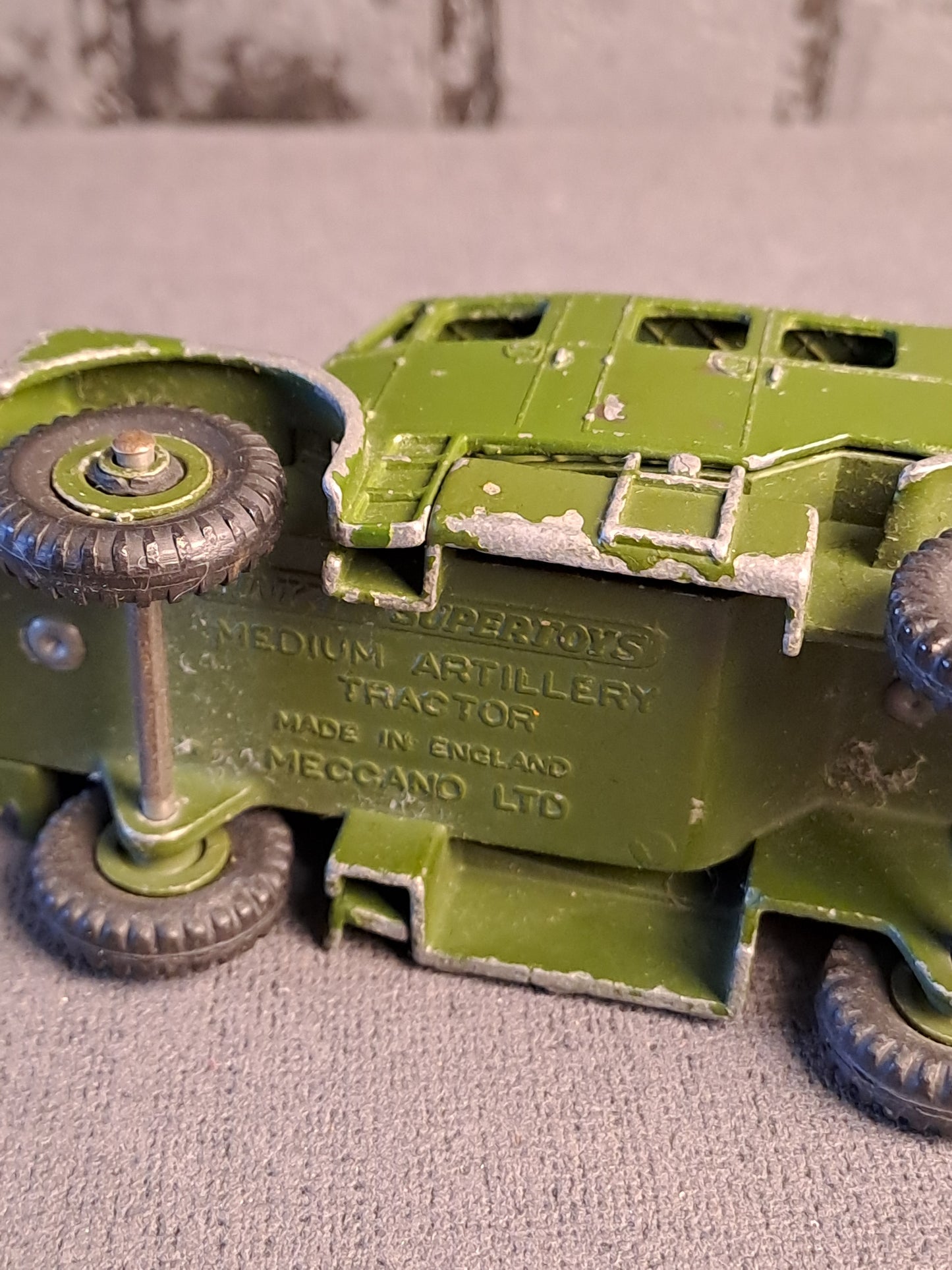 Dinky Supertoys Artilkery Tractor