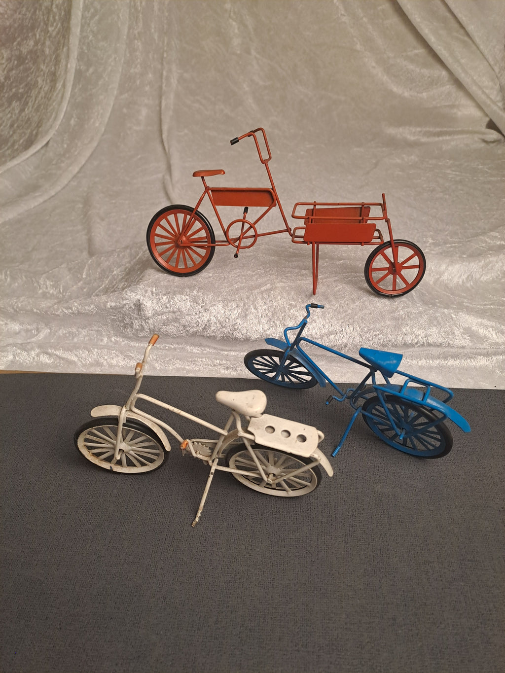 Vintage Deco Bikes / Vintage Deko Cykler