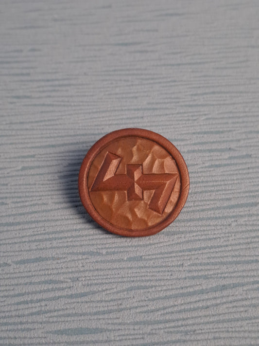 WW2 WHW Wolfsangel Rune Brown / WW2 WHW Ulvekrog Rune Brun