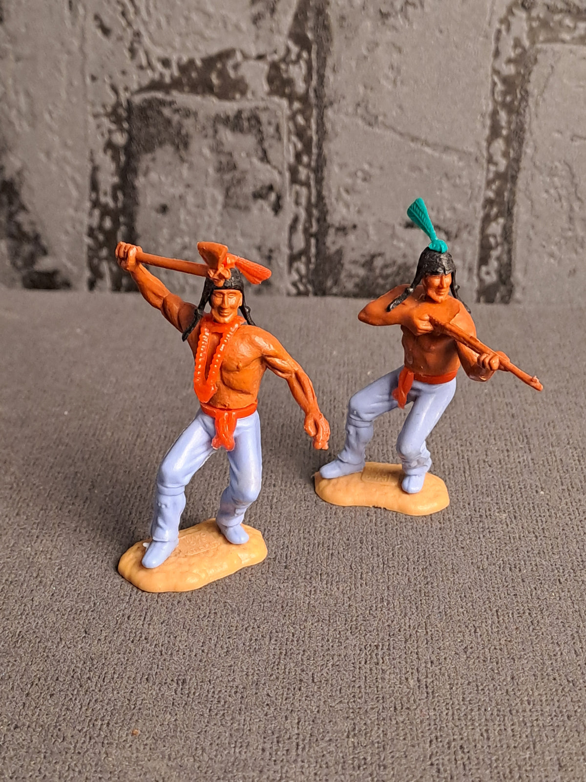 Timpo Toys Indians with Tipi