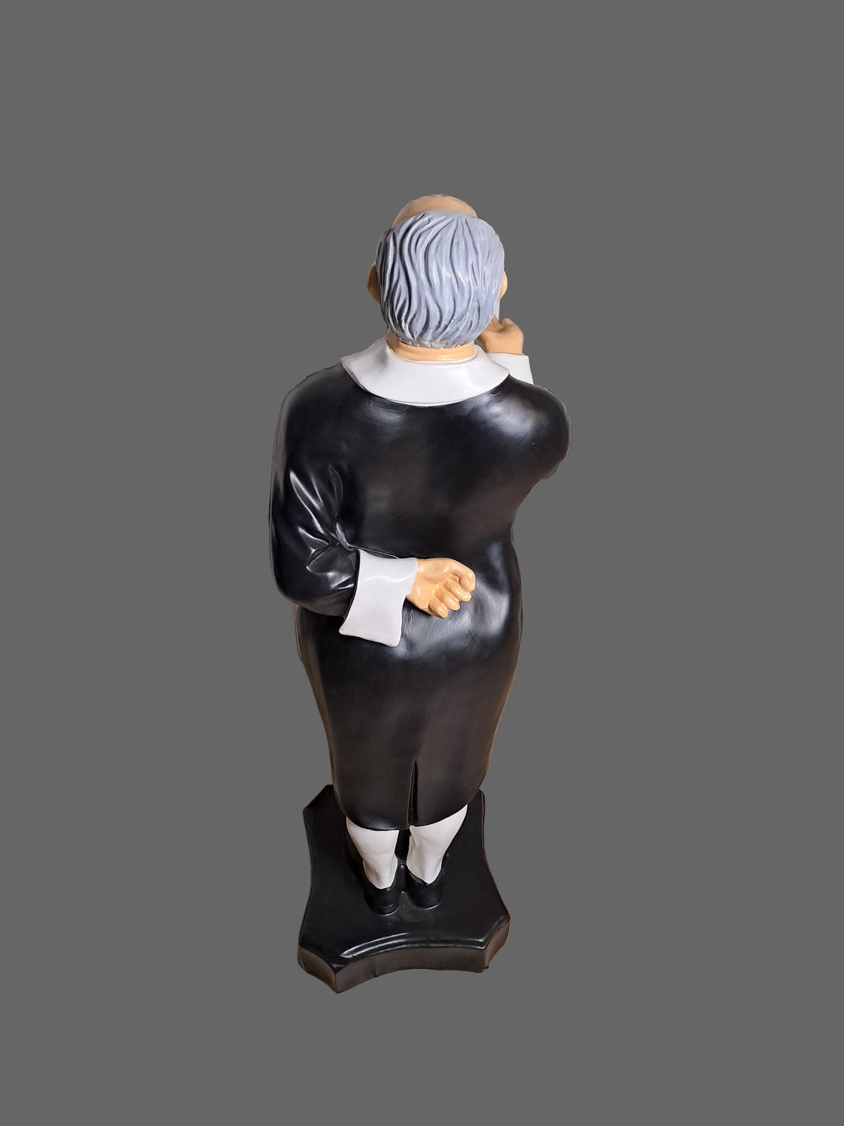 Butler figure H: 95 cm.