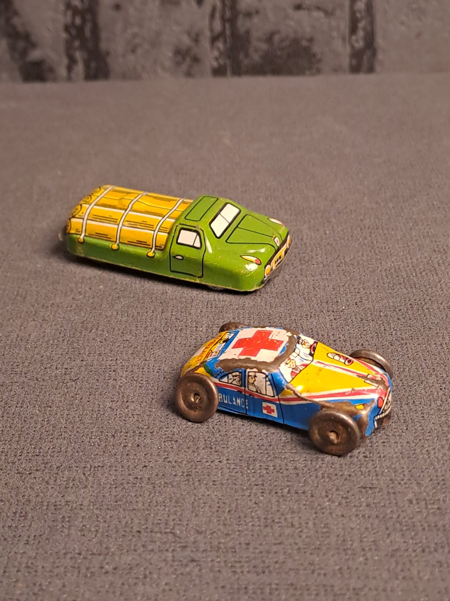 Vintage Lithographic Mini Tin Cars x2