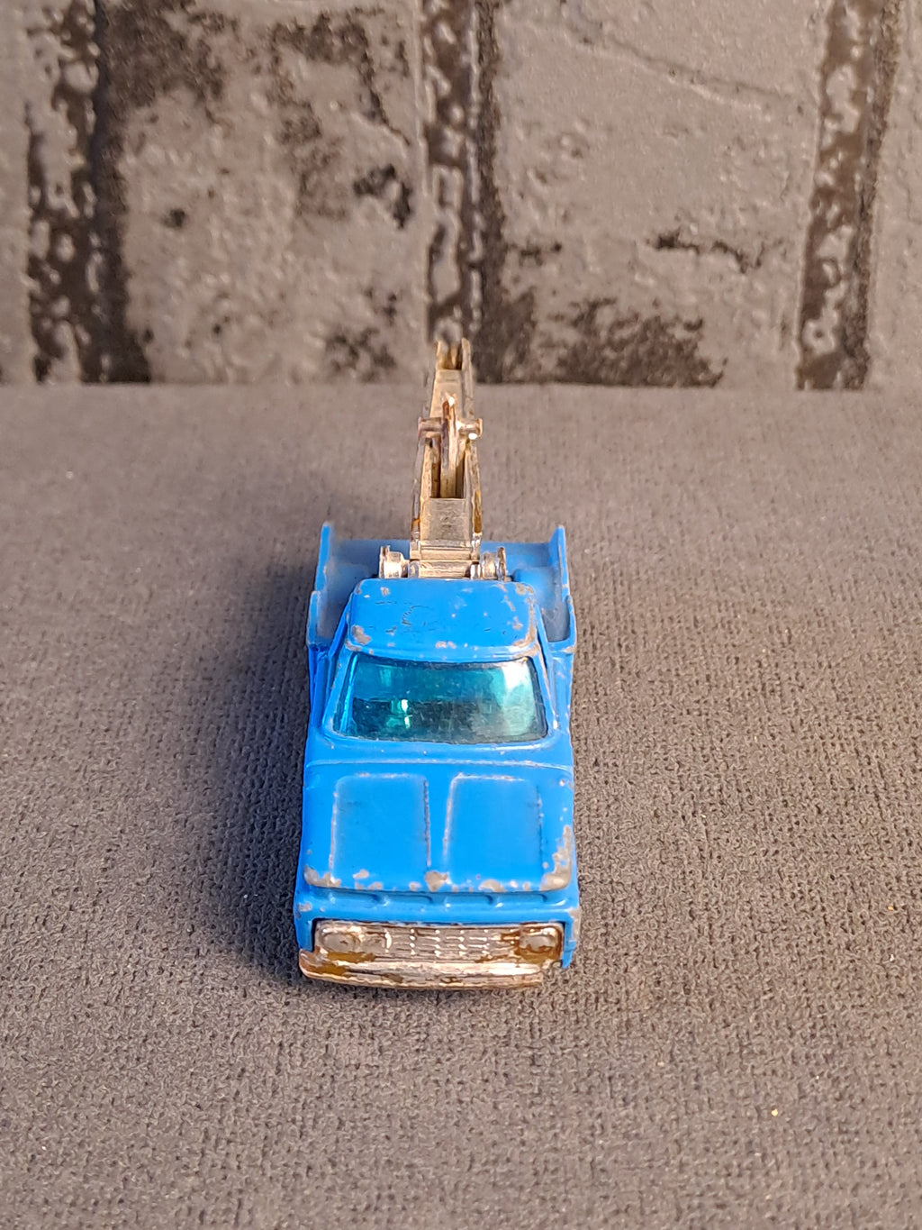 Husky Ford Truck